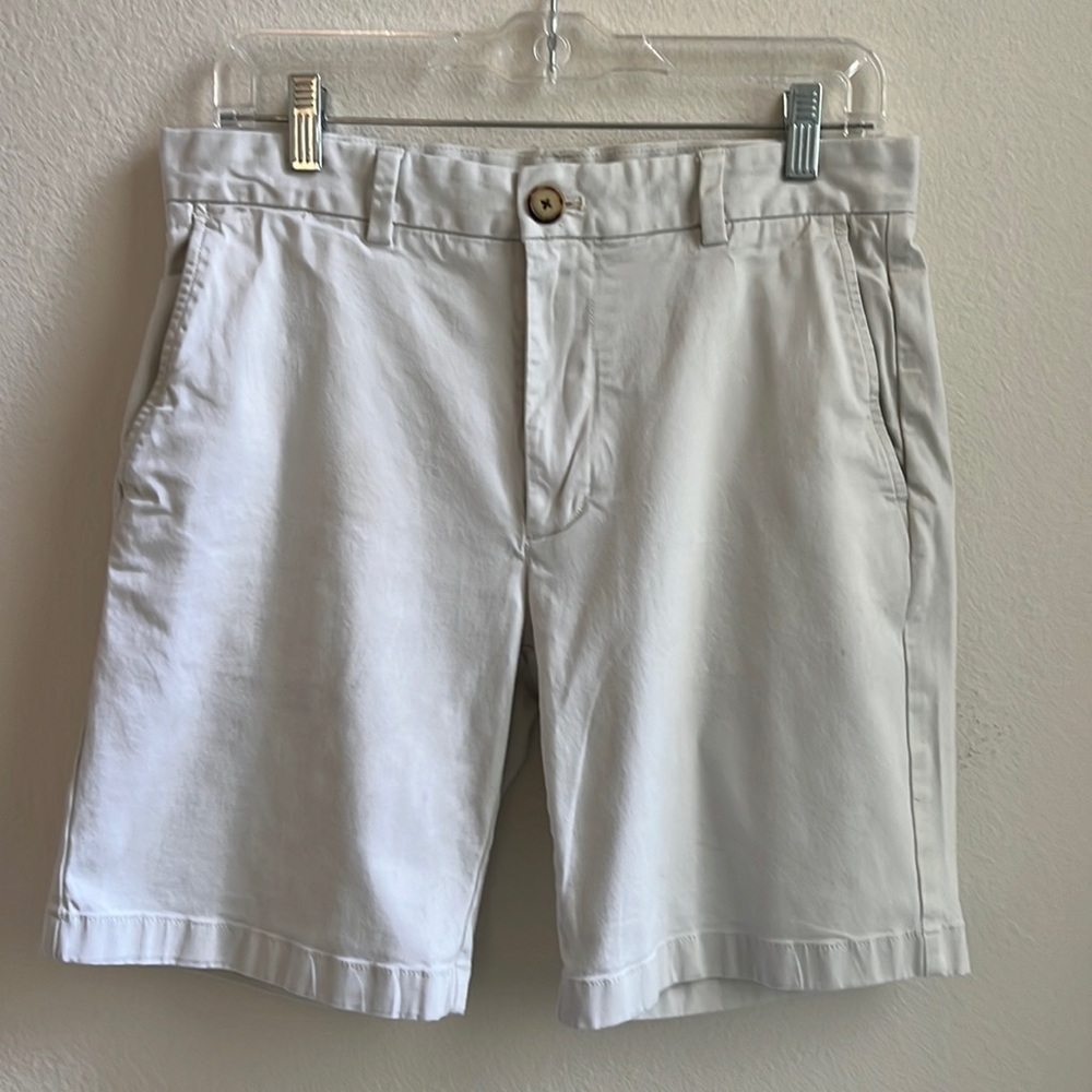 Vineyard Vines cotton shorts.  Great condition!  Size 31. Stone color 9 inch